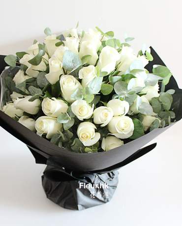 50 White roses 純白天使