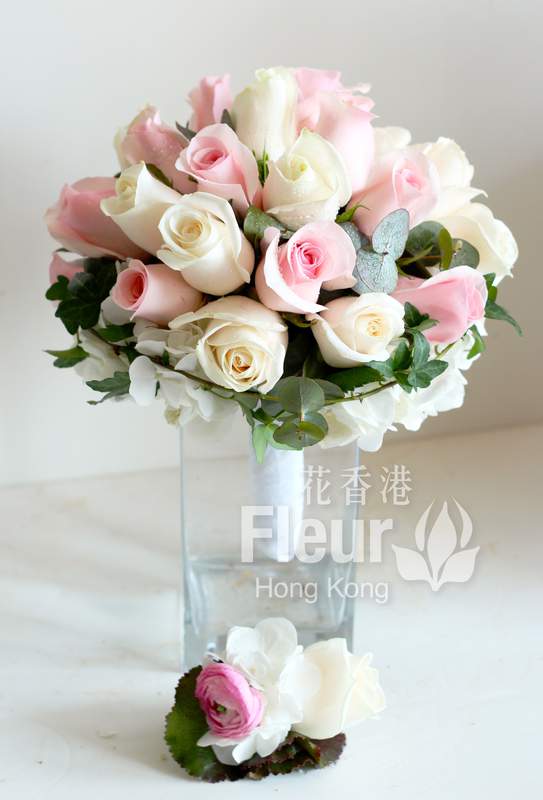 



                                    粉紅色玫瑰花球