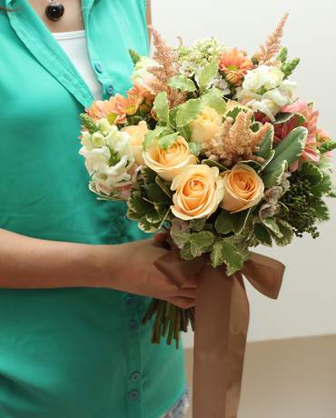 Coral champagne wedding bouquet Coral champagne wedding bouquet