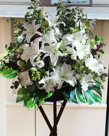 Funeral Condolences basket 哀思花籃
